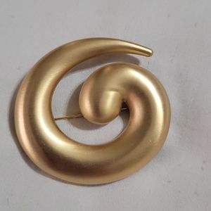 Monet Brooch Matte Gold Metalic